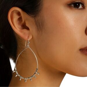 Marlyn Schiff Silver Drop Hoop Earrings – New
